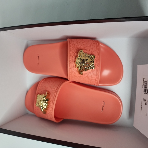 Versace Palazzo Pool Slides size 36.5 - Picture 11 of 12